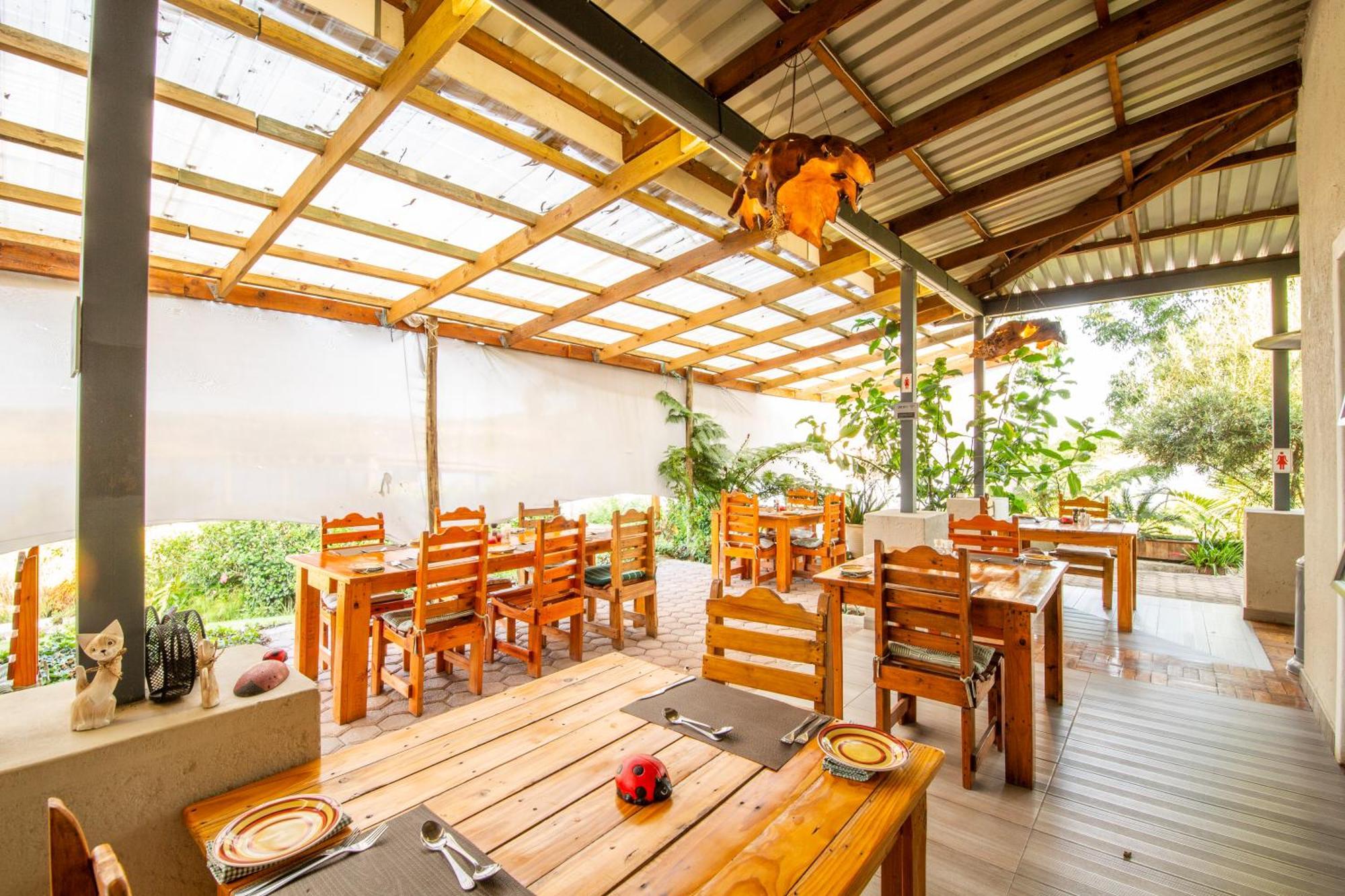 Goggas Nest Bnb & Restaurant Matsapha Buitenkant foto