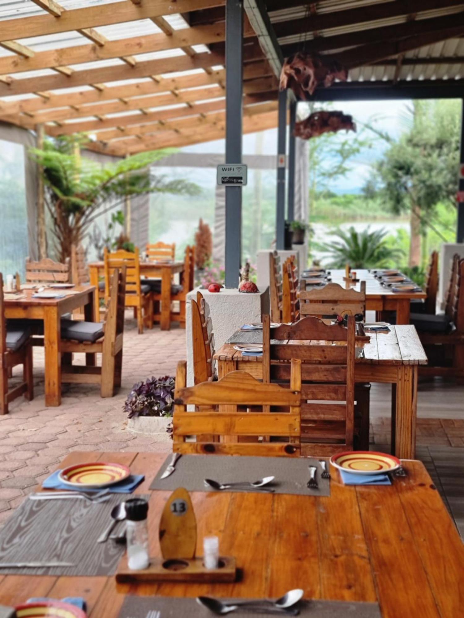 Goggas Nest Bnb & Restaurant Matsapha Buitenkant foto